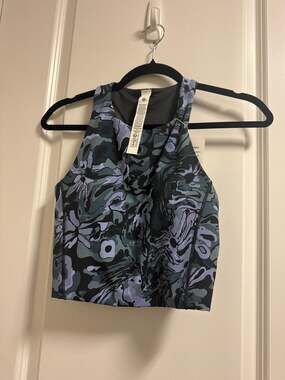 Lululemon Swift Speed Cropped Tank Top B/C Cup in Flower Meld Multi Size 6